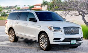 Cabo Transfers luxury car options